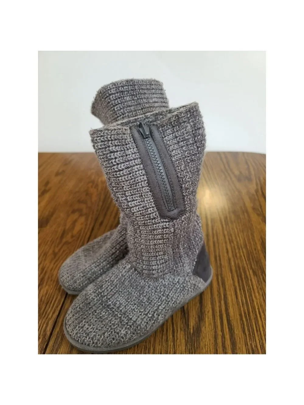 Sonoma Gray Knit Zipper Slippers Size 3 Girls